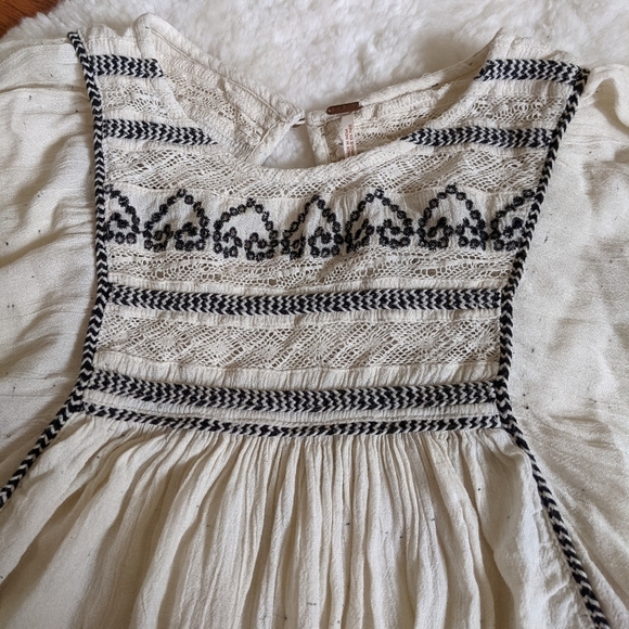 Free PEOPLE Cyprus Avenue embroidered top blouse xs boho bohemian - Picture 11 of 16